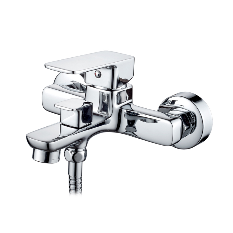 Смеситель Ledeme Н80 настенный, для ванны и душа, фиксированный излив, с душевой лейкой, хром L3280