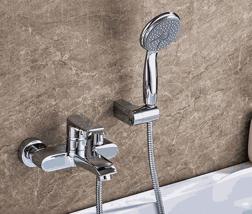 Смеситель Ledeme Н34 настенный, для ванны и душа, однозахватный, с душевой лейкой, хром L3234